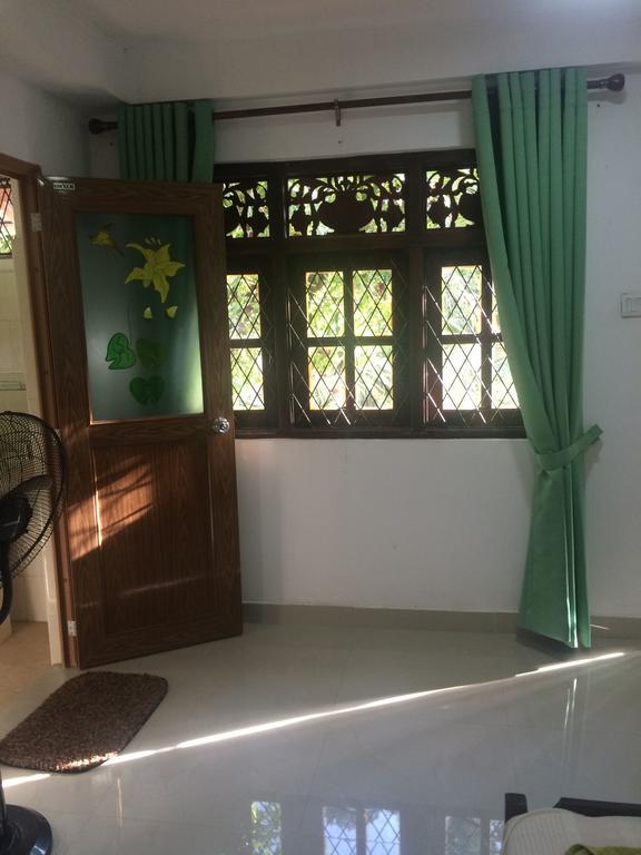 Green Woods Guest Kandy Exterior foto